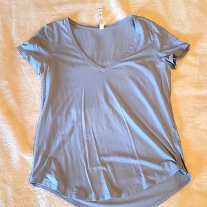 Size 8 Lululemon love v-neck t-shirt